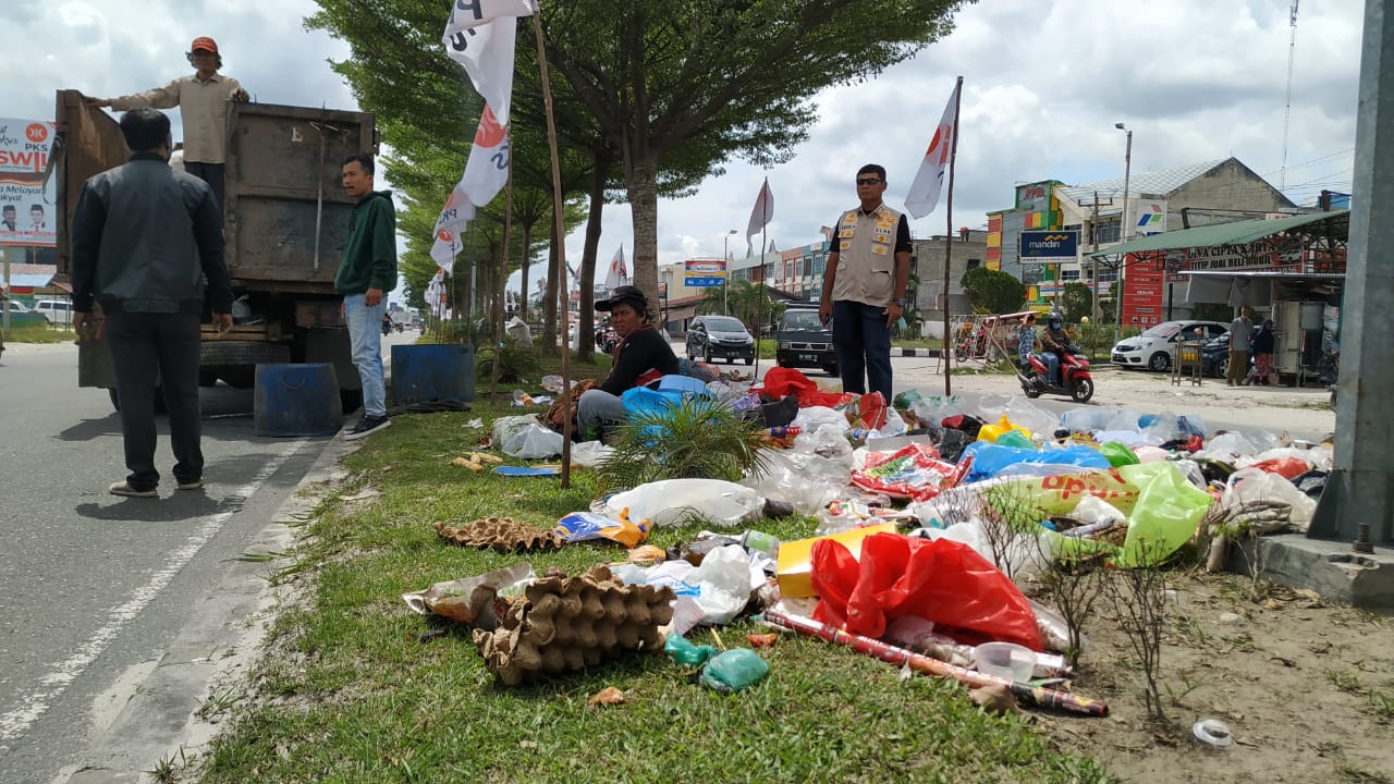 Pemko Pekanbaru Bakal Tindak Pengangkut Sampah Ilegal di Pekanbaru