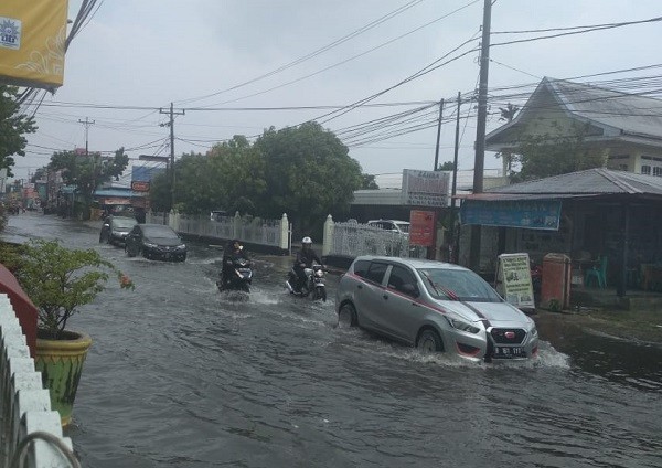 Pemprov Riau dan Pemko Pekanbaru Diminta Berkoordinasi Atasi Banjir
