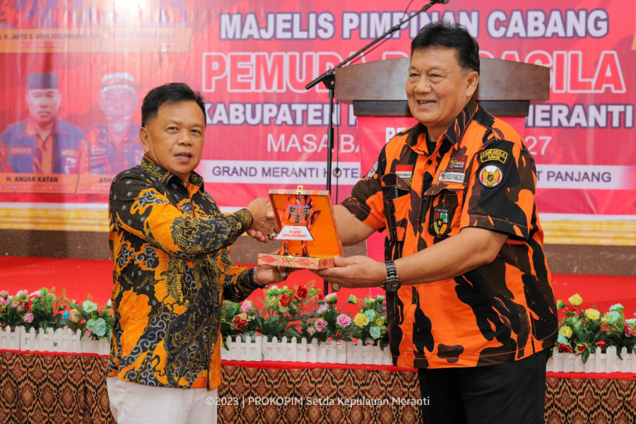 Plt Bupati Asmar Hadiri Pelantikan Pemuda Pancasila Meranti