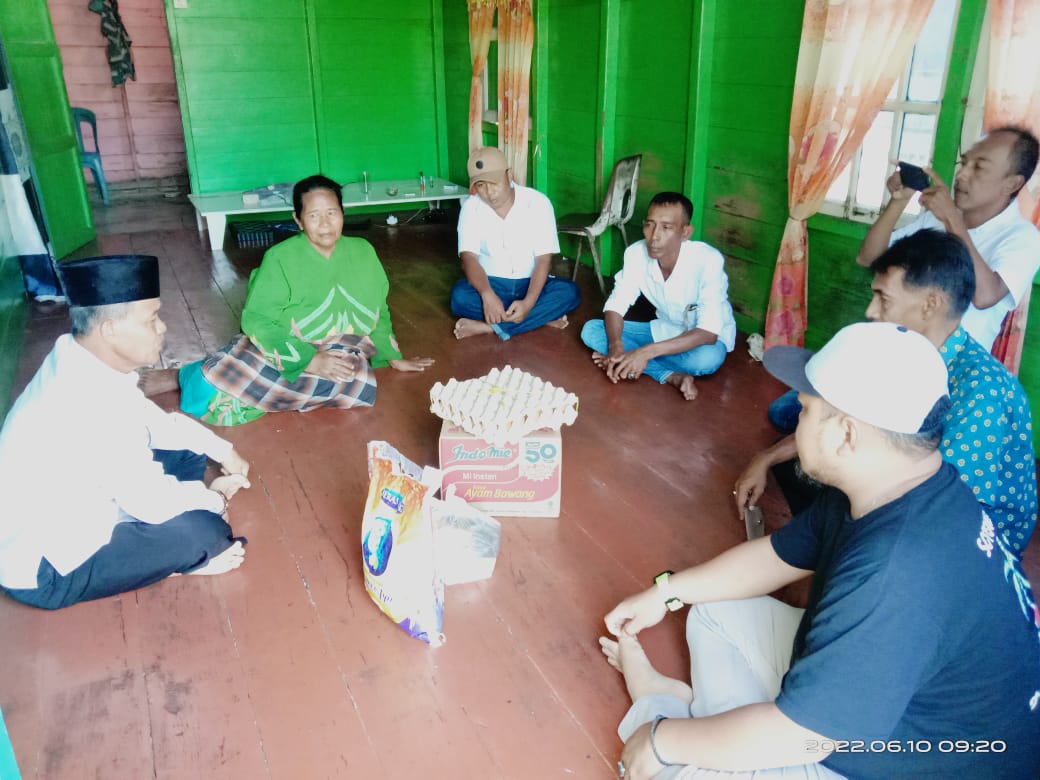 Jum'at Barokah Tim Sahabat H.Asmar Berbagi 