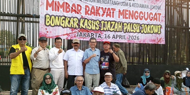 Aktivis dan Purnawirawan TNI Gelar Aksi di DPR soal Kasus Ijazah Jokowi