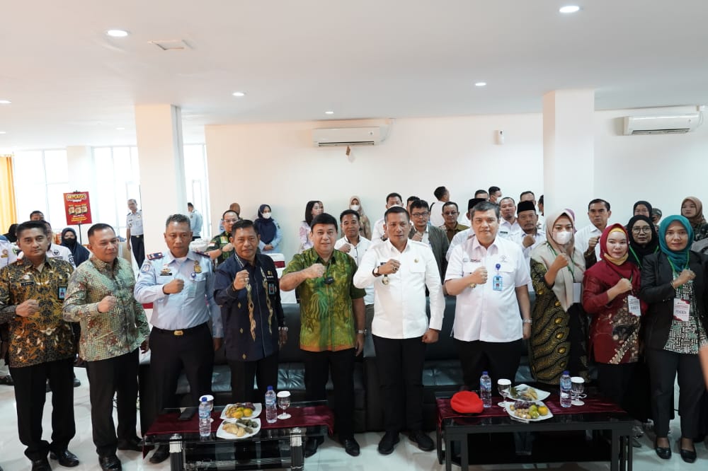 Mou Dengan Kemenkumham, Bupati Meranti HM Adil Mintak Gratiskan Paspor untuk Meranti 