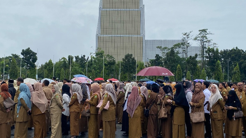 Pimpin Apel Perdana, Gubri Ingatkan  ASN Tidak Nongkrong di Kedai Kopi saat Jam Kerja