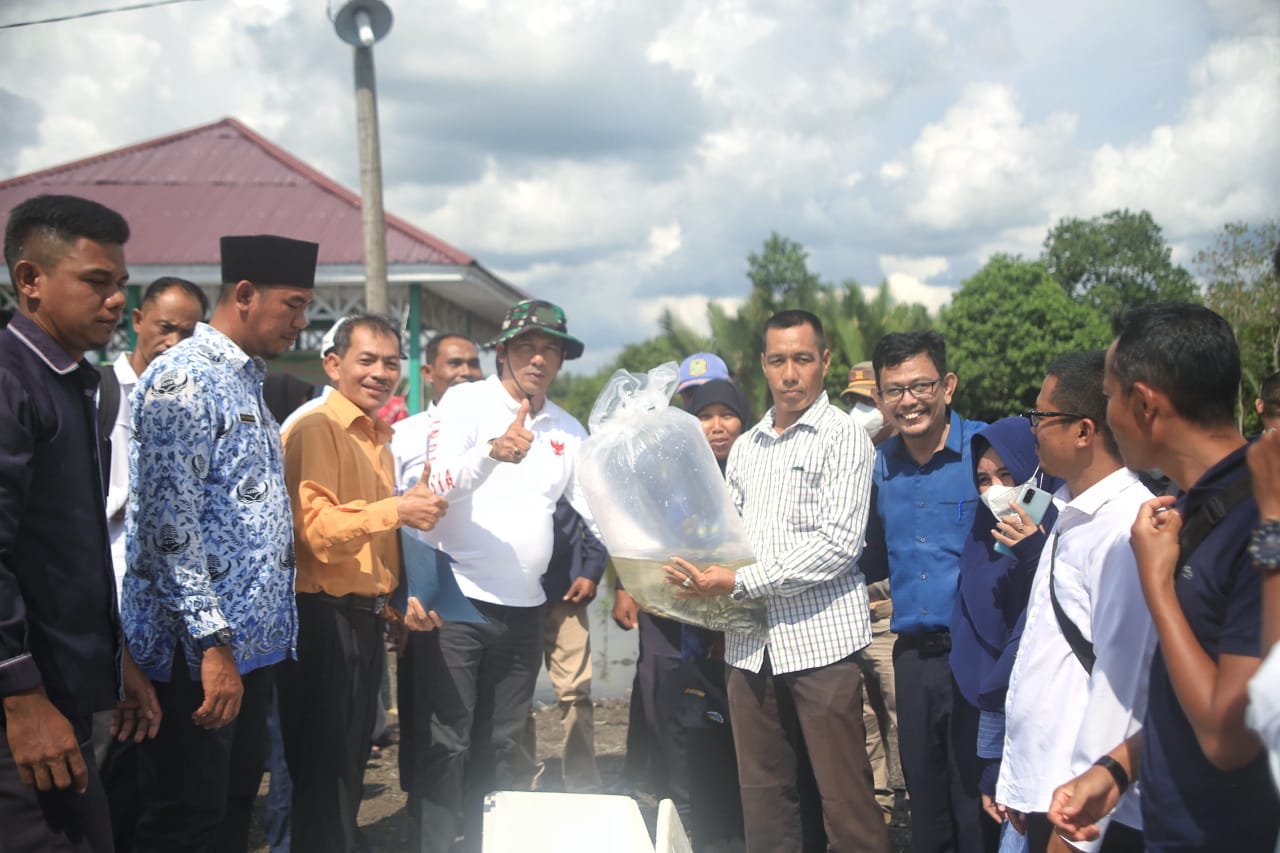 Bupati : Target Kita Masyarakat Bisa Beli dengan Harga Murah.
