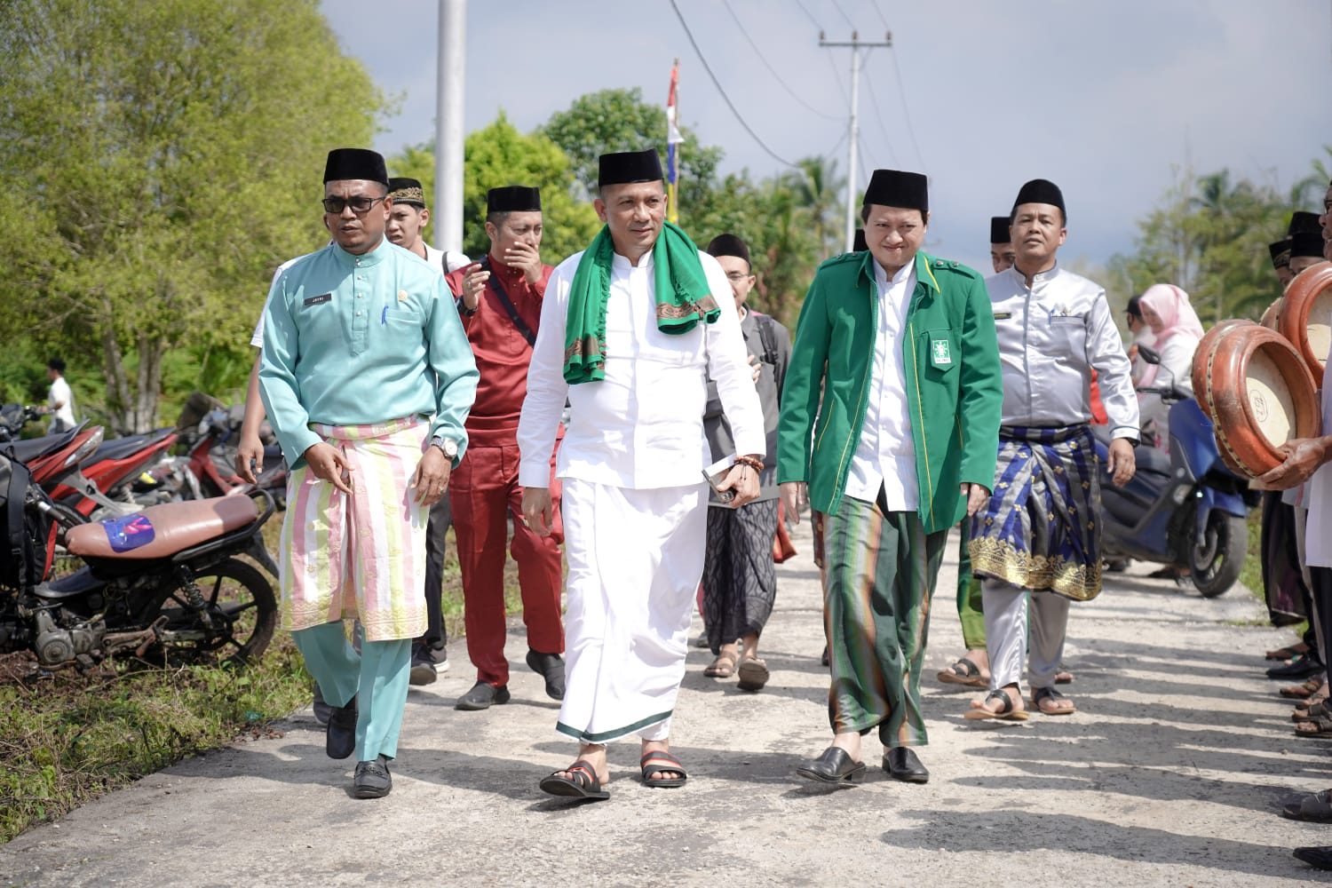 Bupati HM Adil Resmikan Masjid Pondok Pesantren Baburrohmah Desa Sungai Tohor.