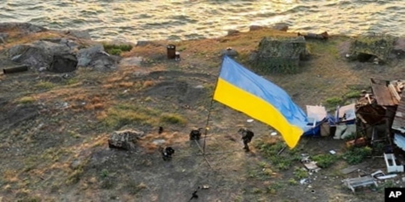 Larang Warga Pindah Kewarganegaraan, Pejabat Kyiv: Ada Banyak Darah Ukraina di Paspor Merah Rusia