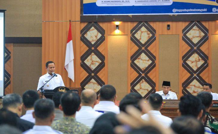 Pemko Pekanbaru Tunda Pembagian HP Untuk RT Dan RW Karena Efisiensi Anggaran