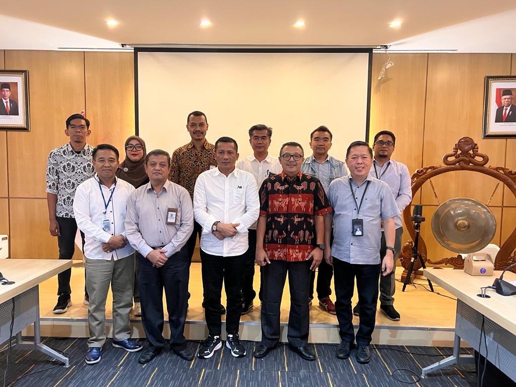 Bahas Aset Lahan Pasar Modern, Bupati Adil Rapat Bersama Direktur PT. Pelindo