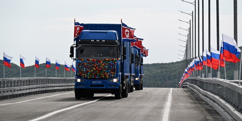 Rusia dan Korea Utara Buka Jembatan Darat Pertama di Perbatasan