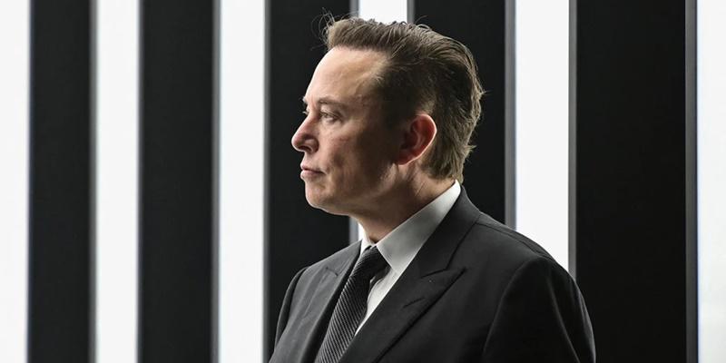 Kekayaan Elon Musk Ambles Rp544 Triliun dalam Sehari