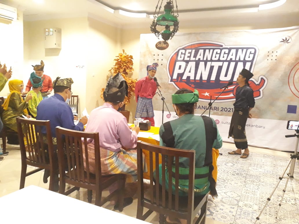 Inilah Para Juara Gelanggang Pantun se-Riau