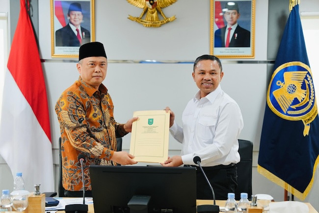 Rencana Relokasi Bandara, Gubri Minta Dukungan Menhub