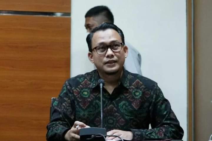 Komisi Pemberantasan Korupsi (KPK) memeriksa anggota DPRD Kota Batam