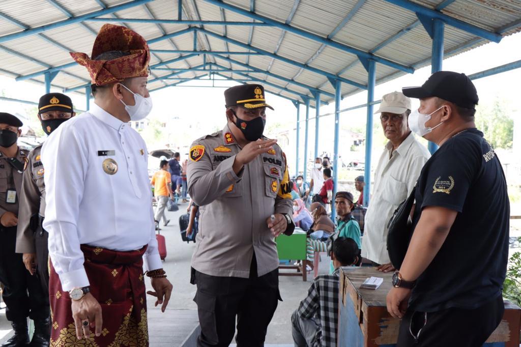 Pastikan Arus Mudik Berjalan Lancar, Bupati dan Kapolres Meranti Cek Situasi Pelabuhan Tanjungharapa