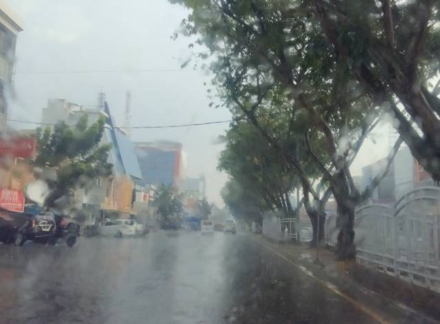Waspadai Hujan Disertai Petir dan Angin Kencang di Akhir Pekan