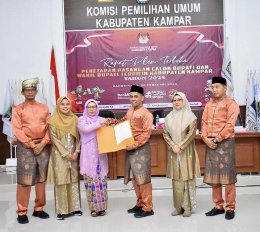 KPU Kampar Tetapkan Ahmad Yuzar-Misharti sebagai Bupati dan Wakil Bupati Terpilih