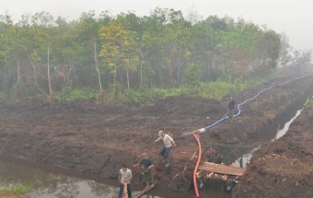 Kapolda Riau Klaim Ribuan Sekat Kanal Mampu Mencegah Karhutla