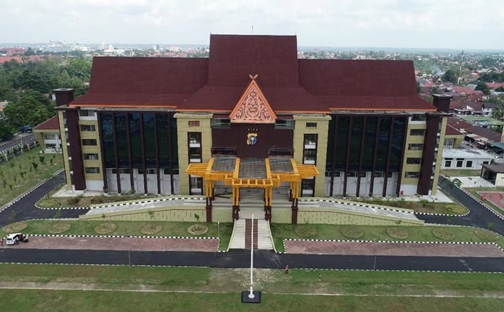 Tersangka SPPD Fiktif Masih Teka-Teki, Kasus Korupsi Rp195,9 Miliar Masuk Angin?