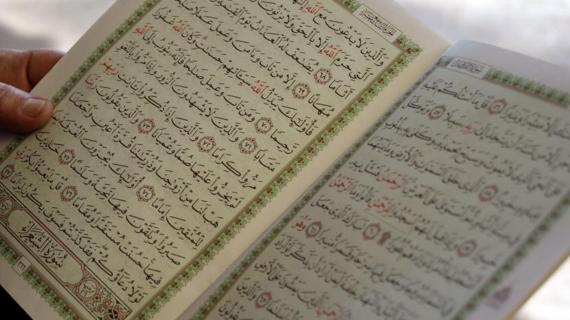 Di Malam Jumat, Apa Surat yang Diutamakan untuk Dibaca?