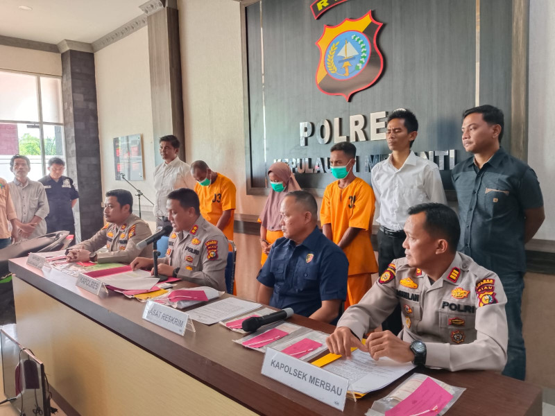 Tilap Uang Warga Hingga Miliran Rupiah, Pasutri Asal Meranti Diringkus di Kalimantan Barat