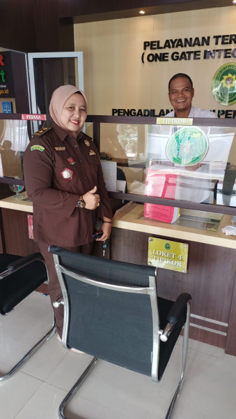 Kejari Meranti Limpahkan Perkara Korupsi Di Pengadilan Negeri Tindak Pidana Korupsi Pekanbaru