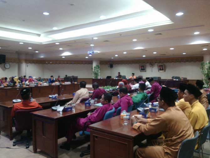 Advetorial DPRD Riau Sosialisasikan Program Bersinar