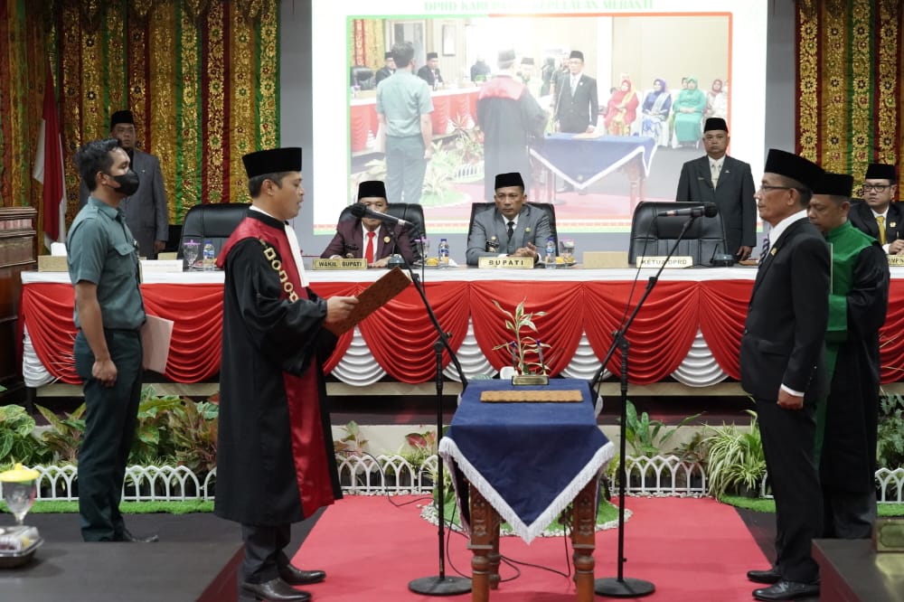 Bupati HM Adil, Hadiri Paripurna (PAW) Ketua DPRD Jabatan 2019-2024 Dari Partai PAN Fauzi Hasan
