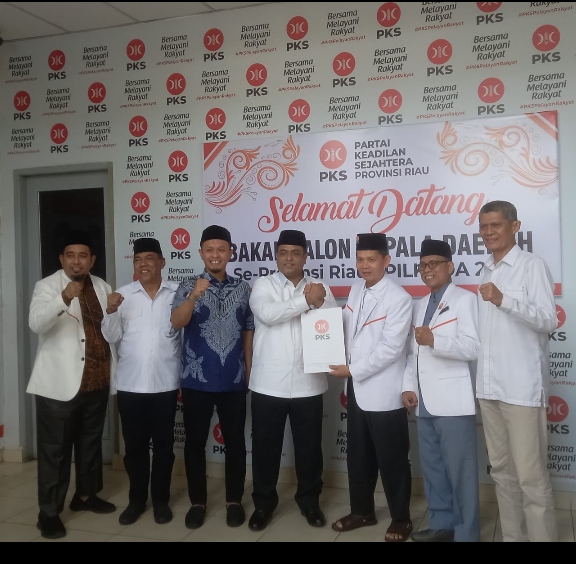 M. Nasir Kembalikan Formulir Cagubri ke PKS