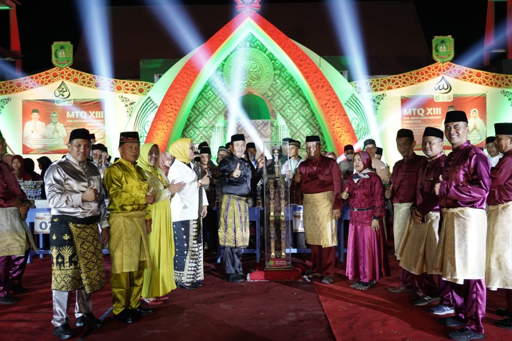 Bupati HM Adil Secara Resmi Tutup Acara MTQ Ke-XIII Kabupaten Kepulauan Meranti Tahun 2022