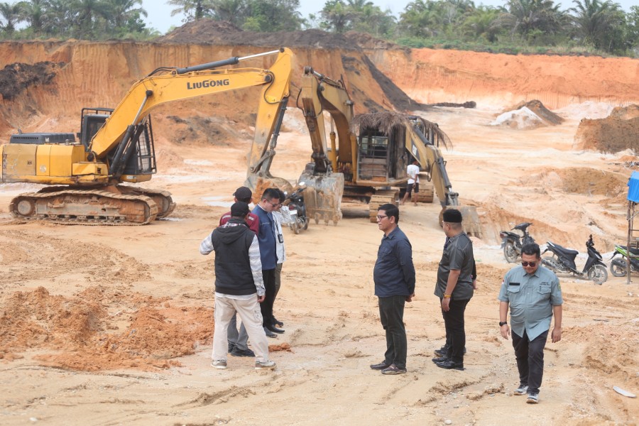 Pemprov Riau Hentikan Dua Aktivitas Tambang MBLB Tanpa Izin di Kampar
