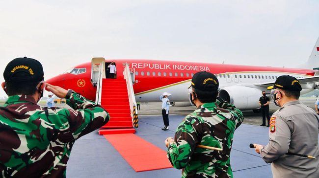 Mahasiswa Bergerak ke Istana, Jokowi Terbang ke Kalimantan