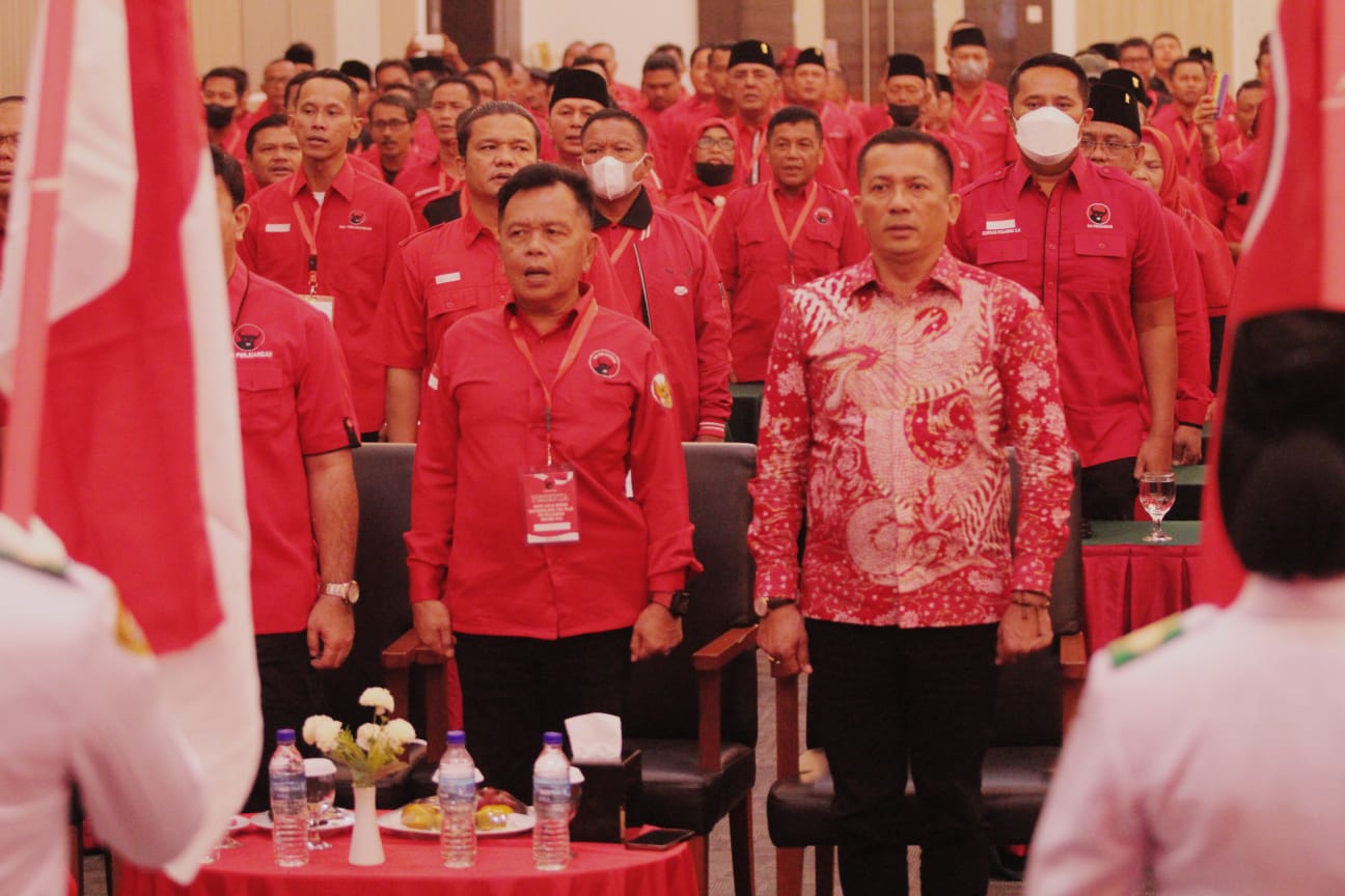 Adil-Asmar Hadiri Rapat Kerja Daerah dan Konsolidasi Tiga Pilar PDI Perjuangan Se-Provinsi Riau