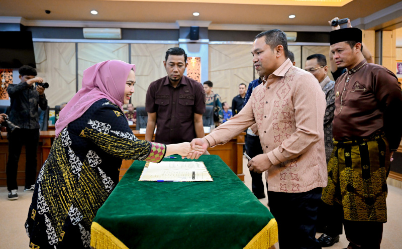 Percepat Pembangunan Jembatan hingga Abrasi, Bupati Bengkalis Sampaikan Usulan ke Gubri