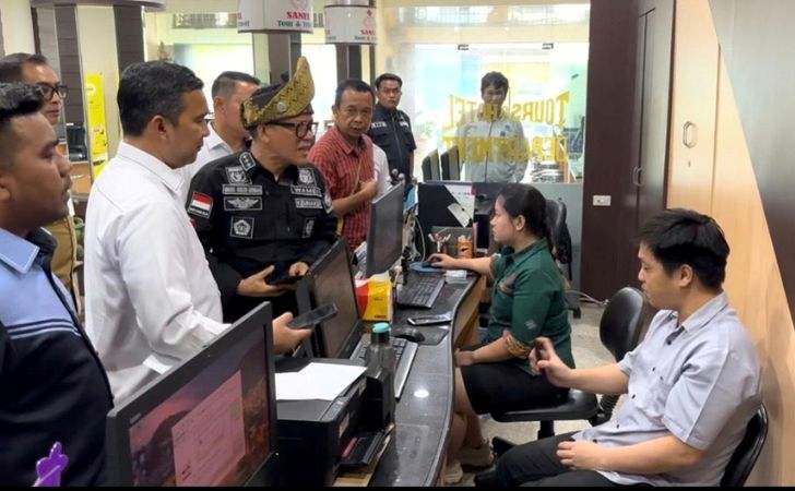 Diduga Tahan Ijazah, Pimpinan Perusahaan Tak Ada Saat Disidak Wamenaker