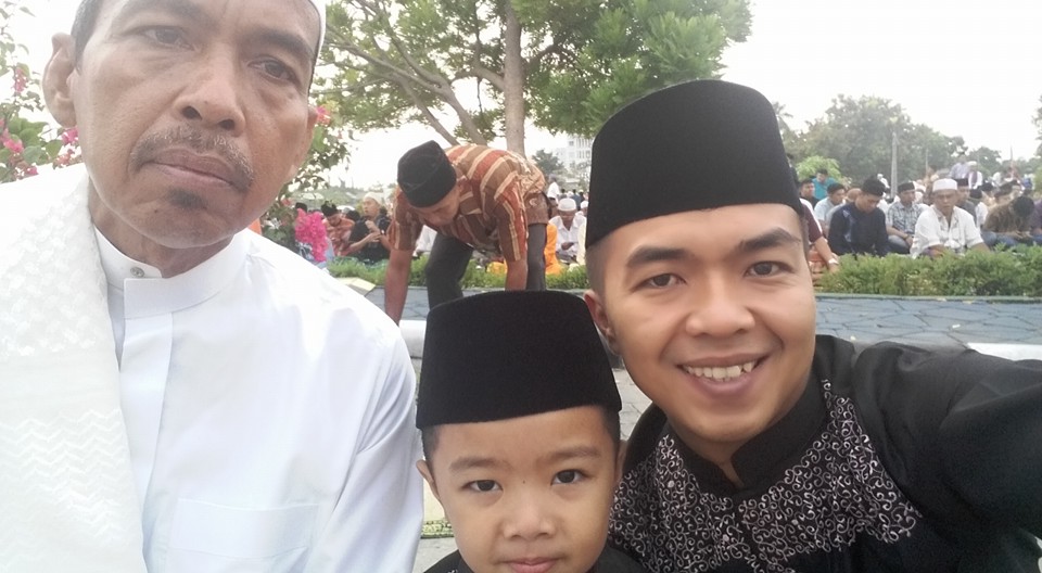Ribuan Masyarakat Pekanbaru Sholat Idul Fitri di Masjid Raya Annur Provinsi Riau