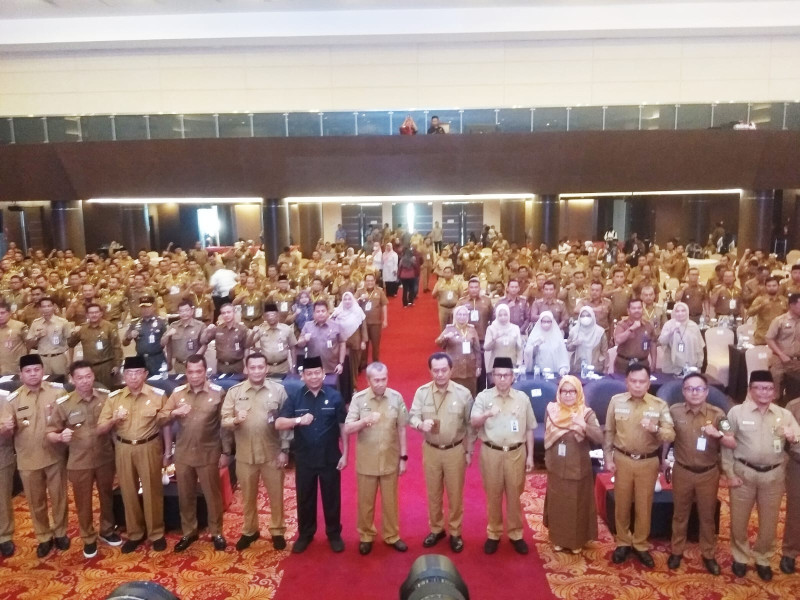 Plt Bupati Asmar Rakor Bersama Gubernur Riau