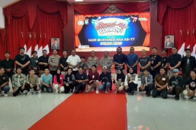 Berjalan Lancar Ada Pesan di Stand Up Comedy Polda Riau