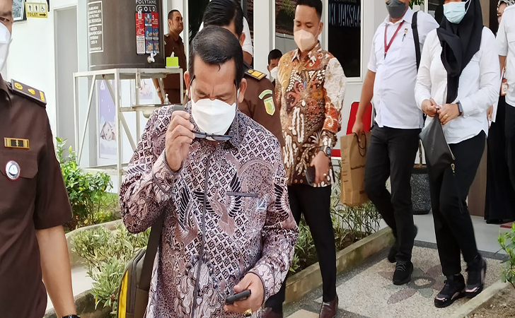 Tidak Terbukti Bersalah, Syafri Harto Divonis Bebas