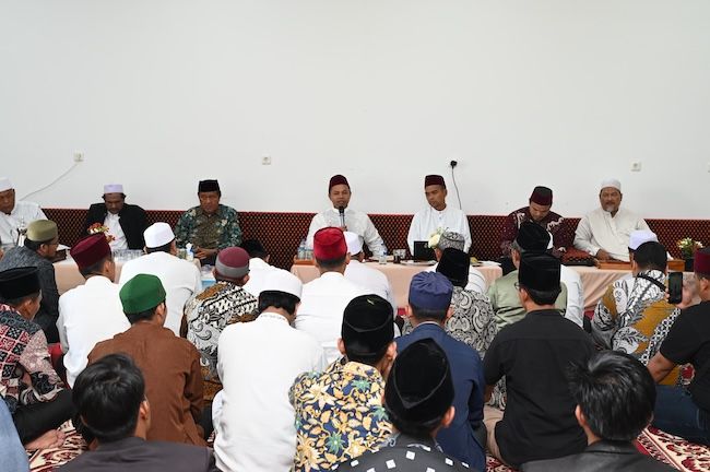 Ratusan Pimpinan Ponpes se-Riau Deklarasi Dukung Abdul Wahid - SF Hariyanto