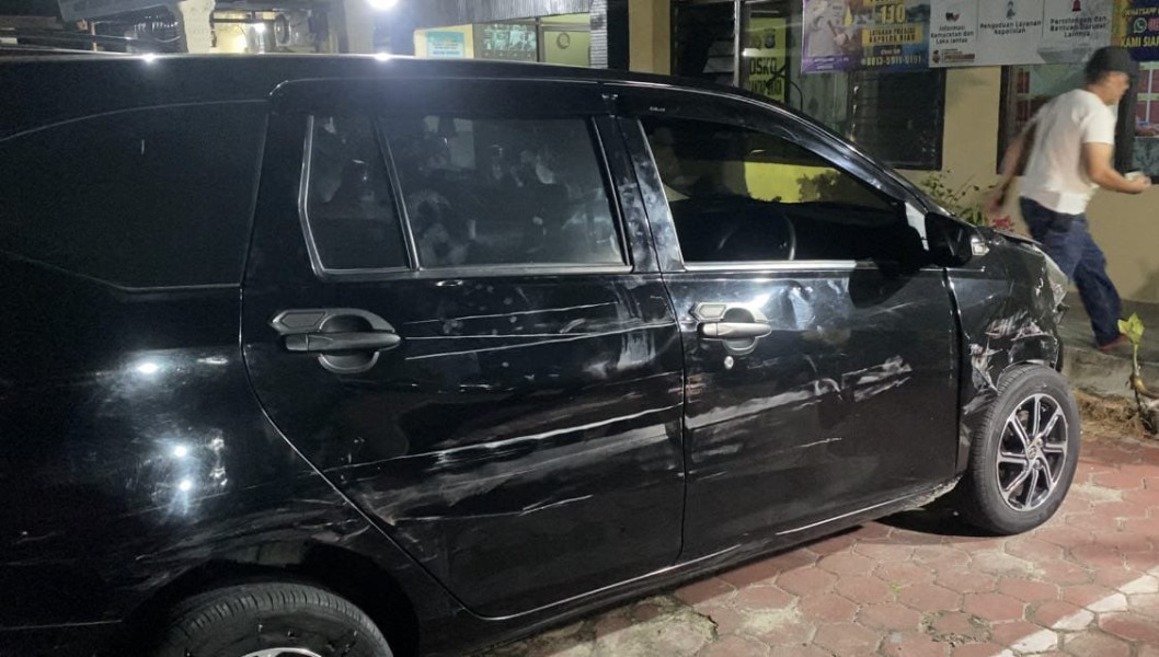 Aksi Mobil Seret Motor Ternyata Buronan Polisi, Pengemudi Meninggal Ditembak