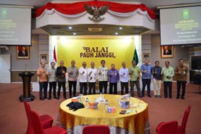 Masyarakat bisa pantau perkembangan BUMD melalui website Si Budi Baik