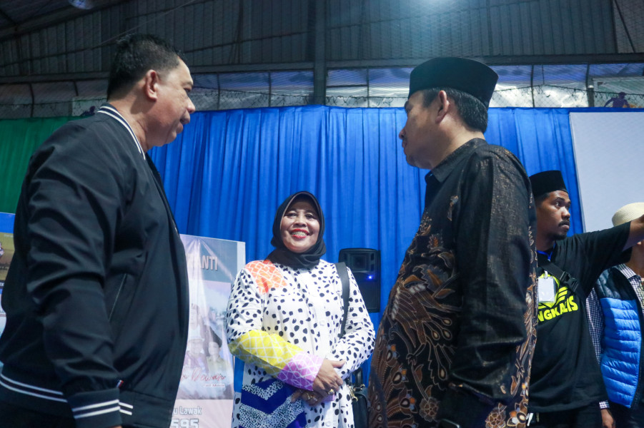 Hj. Ismiatun Ikut Nobar Film Karya Anak Daerah