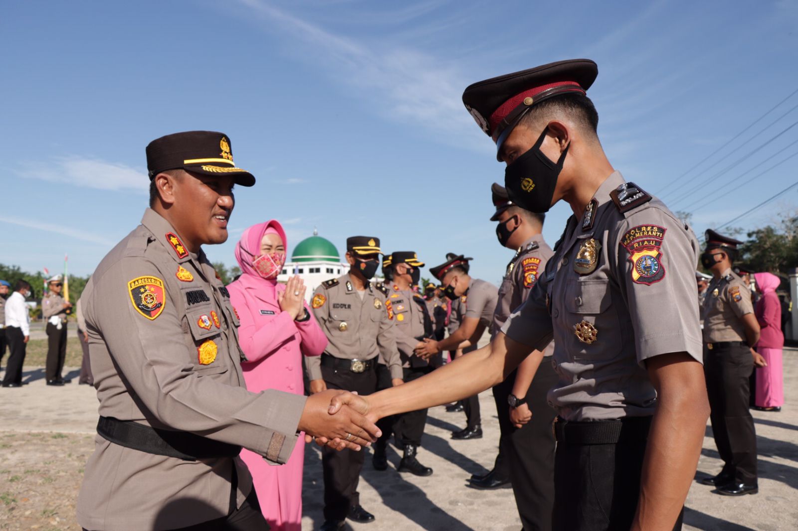 Kapolres Meranti Pimpin Upacara Kenaikan Pangkat 30 Personel