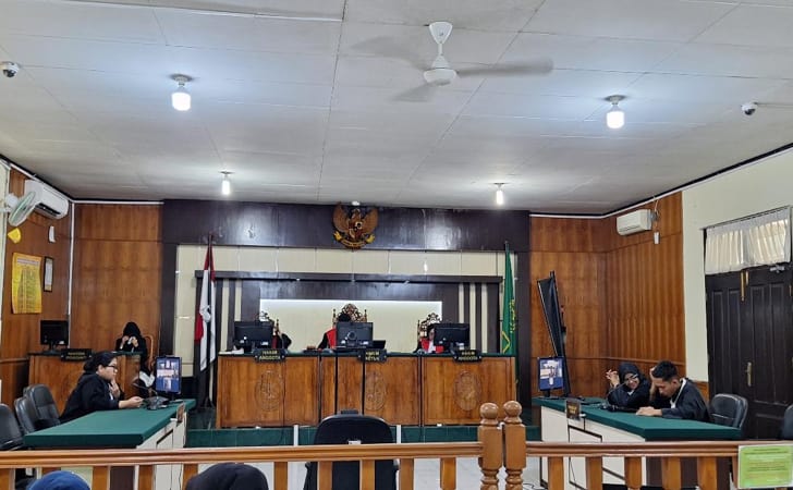 Dosen UIN Suska Benny Sukma Negara Divonis 2 Tahun dan Denda Rp 200 Juta