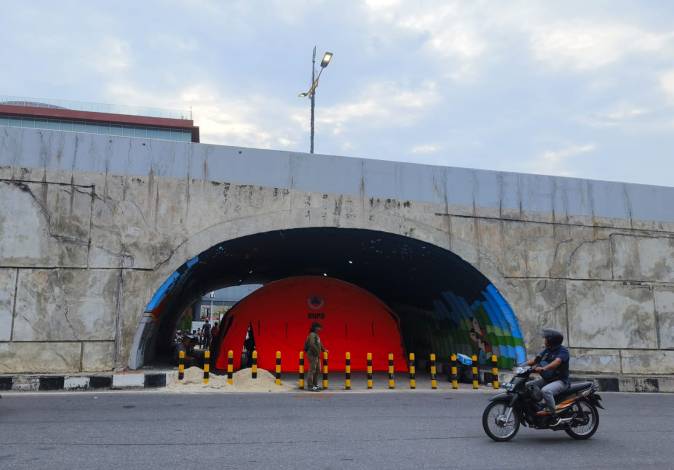 Periksa Dugaan Kerugian Negara, Tim KPK Dirikan Tenda di  Flyover SKA Pekanbaru