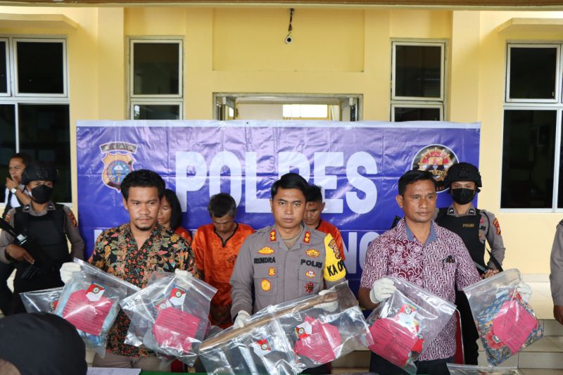 Tiga Pelaku Pencurian dan Pembunuhan Ibu dan Anak di Kuansing Ditangkap