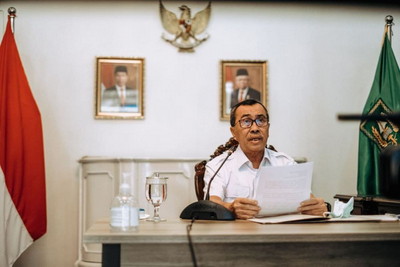 Gubernur Riau Imbau Masyarakat di Rumah Saja saat Imlek