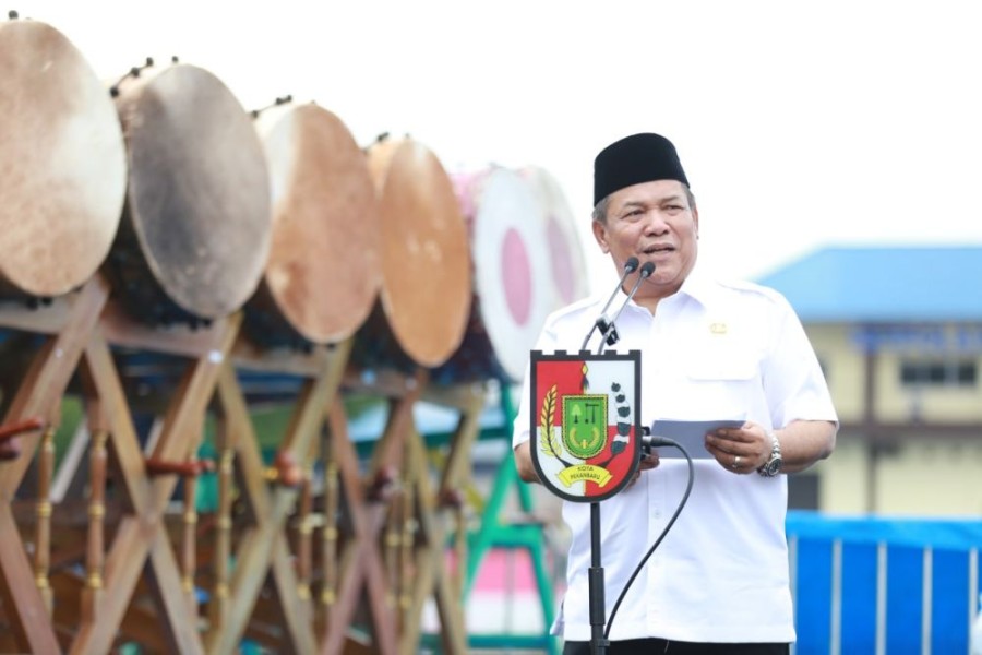Plt Gubri SF Hariyanto Salurkan 100 Paket Sembako di Tradisi Petang Belimau Pekanbaru