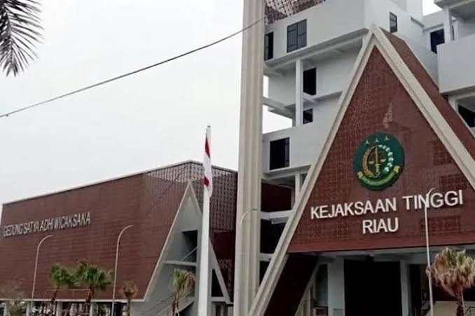 Kejati Riau Periksa  Saksi Guna Pengusutan Dugaan Korupsi Oknum Jaksa