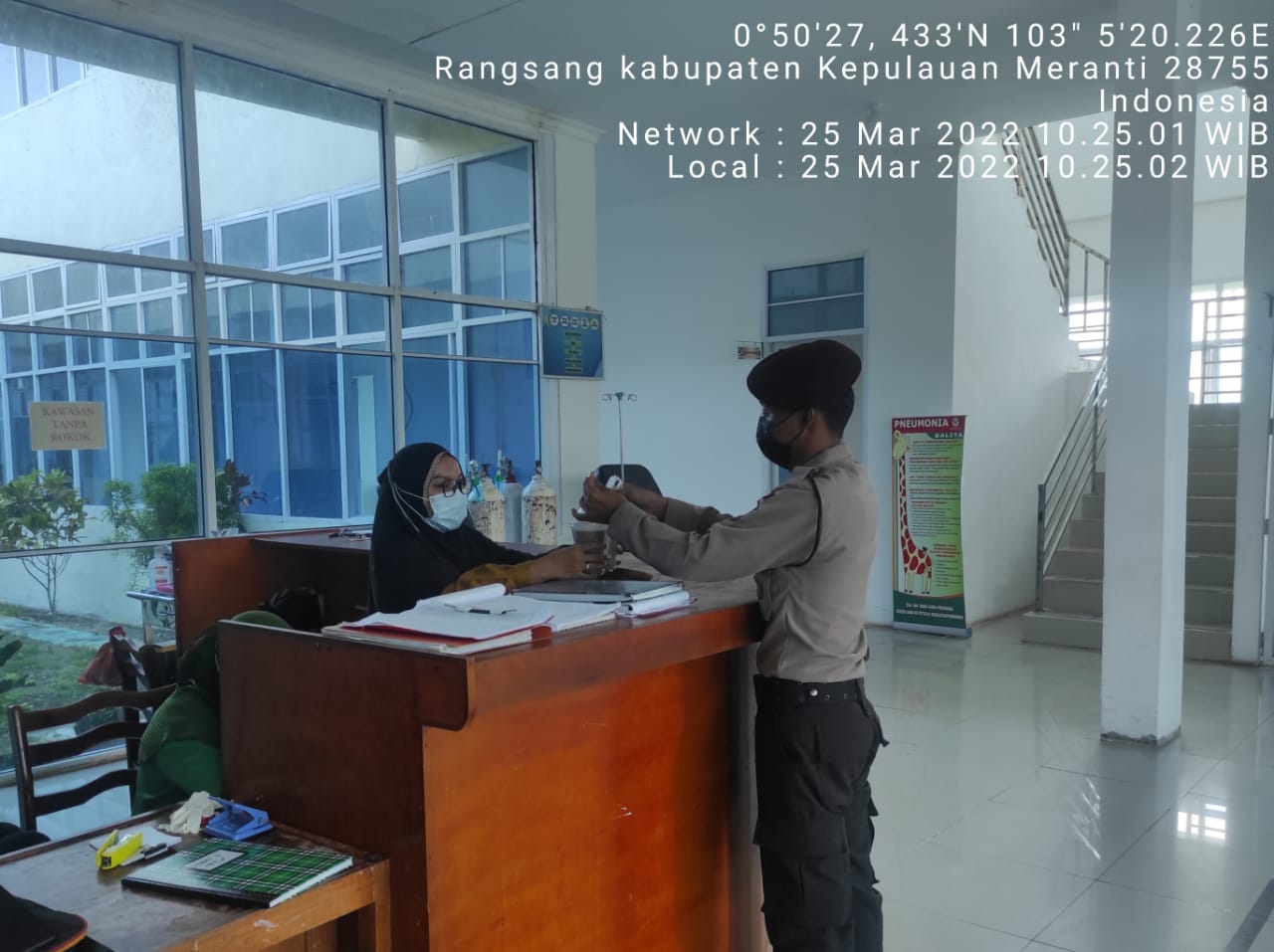 Polsek Rangsang Berikan Extra Fooding Buat Pasien Covid-19